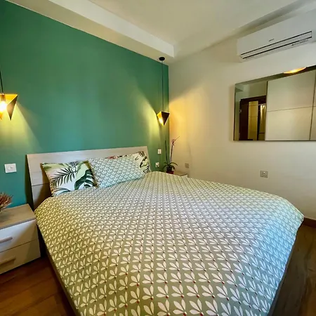 Airport Express: Private Bath & Self-Check Retreat Apartment Mqabba Exterior photo